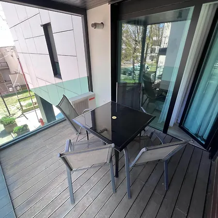 Blue Bike Seaview Apartment Mamaia Exterior photo